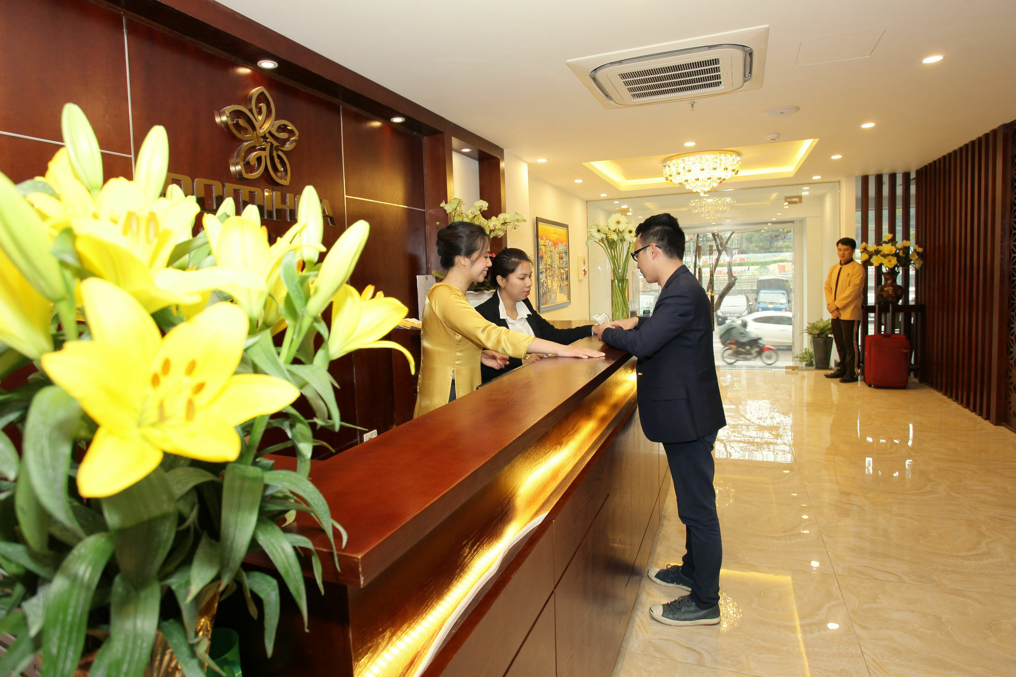 Hanoi Pomihoa Hotel Екстериор снимка